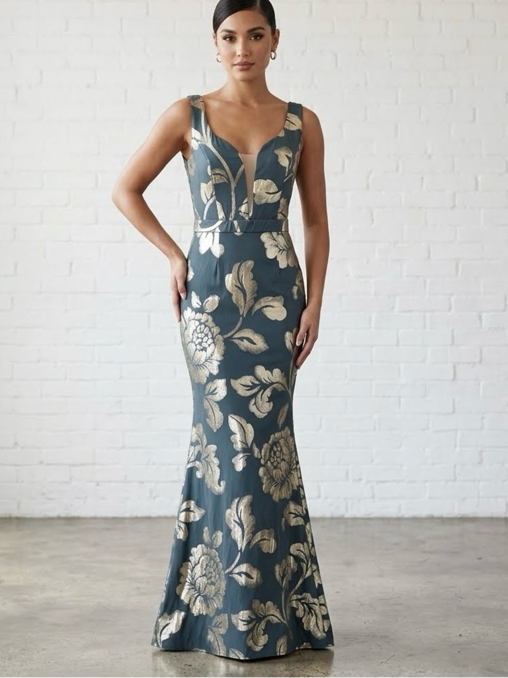 Xtaren Long Formal Maxi Dress Sleeveless Gold Foiled Flowers Cocktail Elegant L